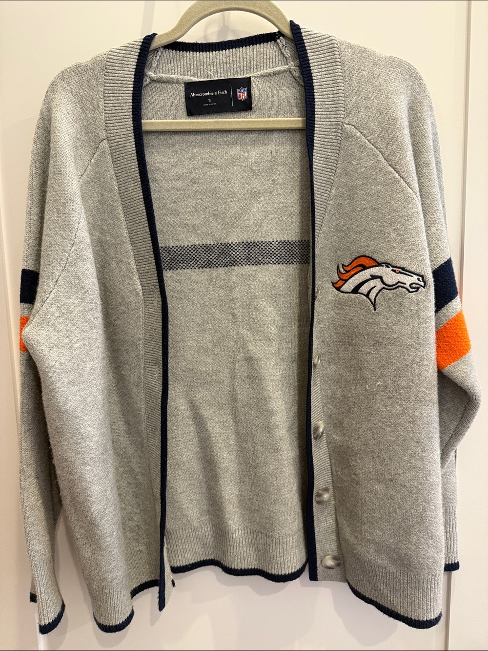 Abercrombie & Fitch womens Denver Broncos Gray Knit Cardigan Sweater